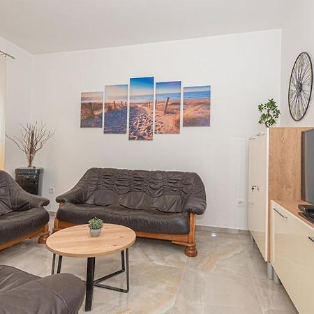 Holiday Home Gveric Vodice Eksteriør bilde