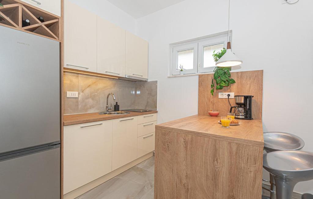 Holiday Home Gveric Vodice Eksteriør bilde