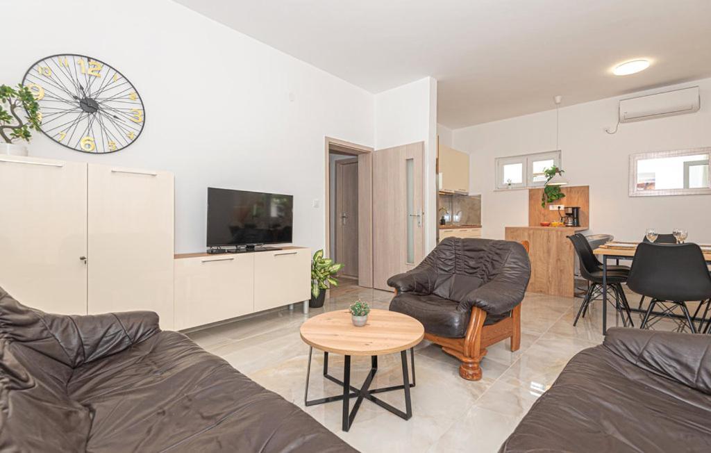 Holiday Home Gveric Vodice Eksteriør bilde