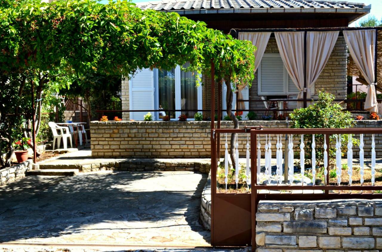 Holiday Home Gveric Vodice Eksteriør bilde