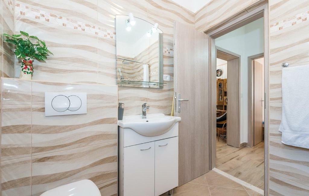 Holiday Home Gveric Vodice Eksteriør bilde